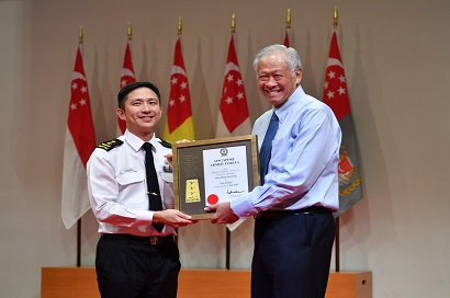 พลเรือตรี Aaron Beng  ผบ.ทสส.สิงคโปร์  ได้รับการเลื่อนยศเป็น พลเรือโท